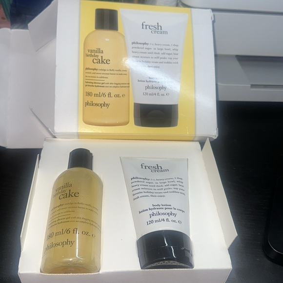 Philosophy Happy Birthday Vanilla Birthday Cake Bath & Body Set - Picture 3 of 3